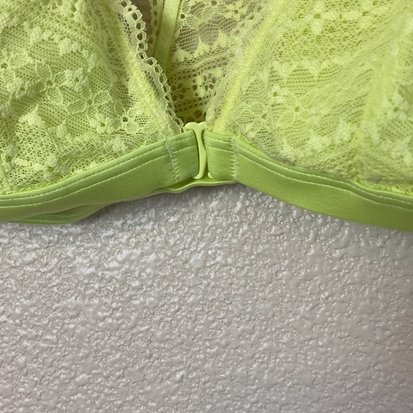 Victoria’s Secret Lace Bralette - Picture 3 of 5
